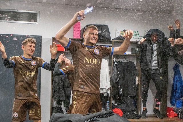 赛事中为香 赛事中为香